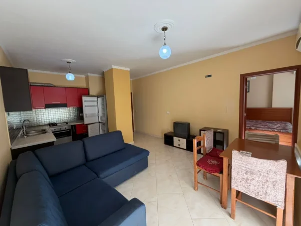 Tirane, jepet me qera apartament 1+1 Kati 1, 65 m² 350 € (Kthesa e Kamzes)