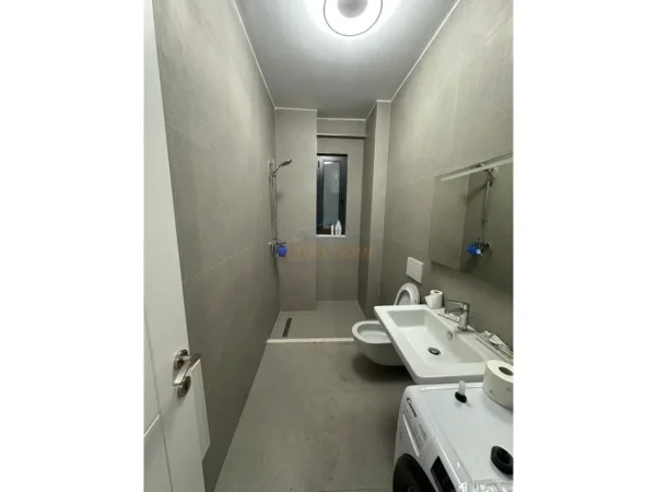 Tirane, shitet apartament 2+1 Kati 3, 123 m² 255.000 € (porcelan)