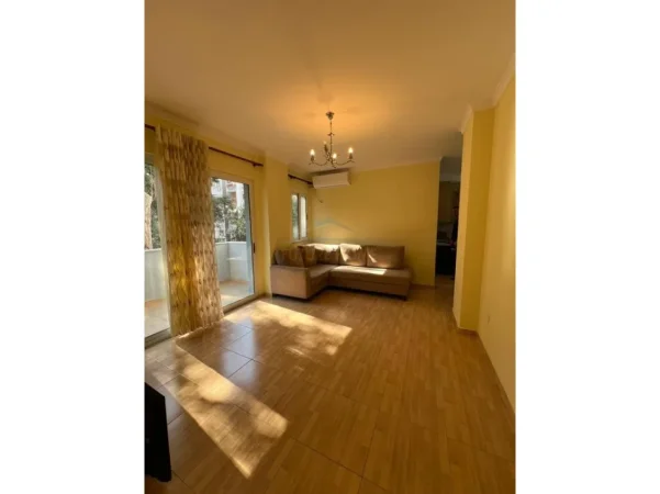 Tirane, shitet apartament 2+1 , 91 m² 135.000 € (Fresk)