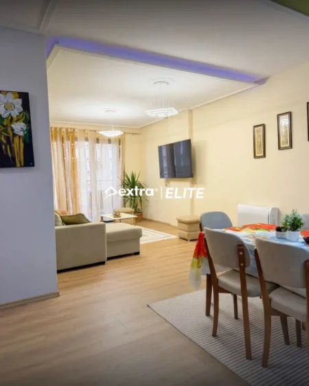 Tirane, jepet me qera apartament 2+1+Ballkon , 125 m² (Liqeni i Thatë)