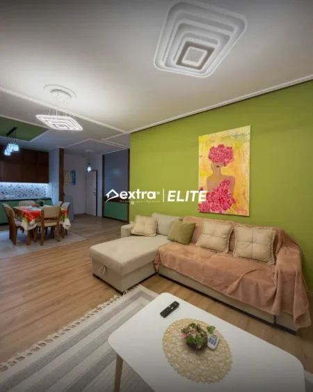 Tirane, jepet me qera apartament 2+1+Ballkon , 125 m² (Liqeni i Thatë)