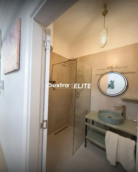 Tirane, jepet me qera apartament 2+1+Ballkon , 125 m² (Liqeni i Thatë)