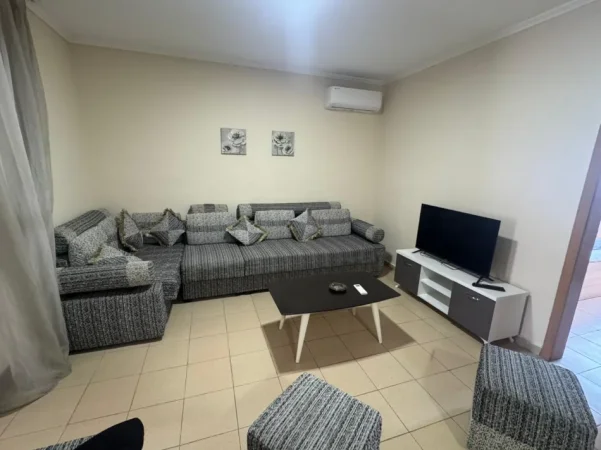 Tirane, jepet me qera apartament 2+1 , 74 m² 550 € (Rruga Jakov Xoxa)