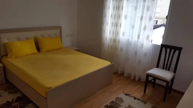 Tirane, jap me qera apartament 2+1 Kati 5, 85 m² 400 € (Mbi Furrë Buke Europa, Qesarak, Fresk, Tiranë.)