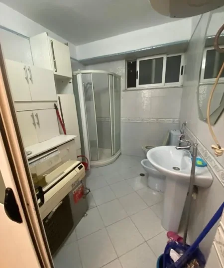 Tirane, jepet me qera apartament 3+1 Kati 2, 106 m² 600 € (Sami Frasheri)