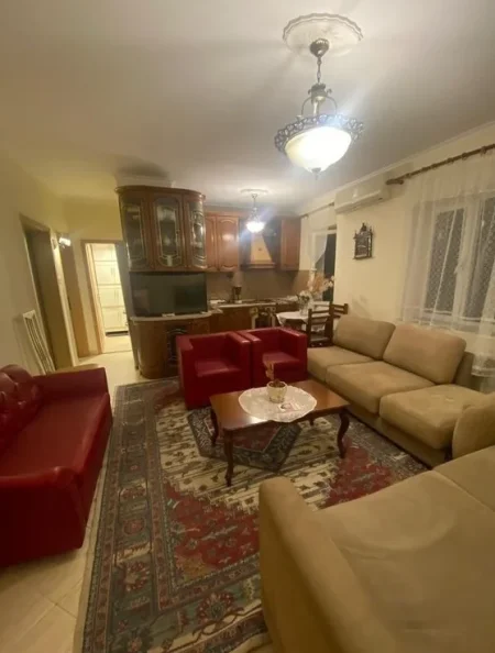 Tirane, jepet me qera apartament 3+1 Kati 2, 106 m² 600 € (Sami Frasheri)
