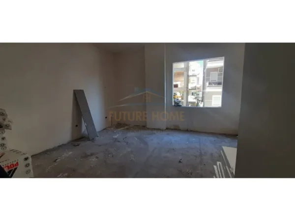 Pogradec, shitet apartament 1+1 Kati 0, 70 m² 76.900 € (Rruga Sul Starovari ,Pogradec)