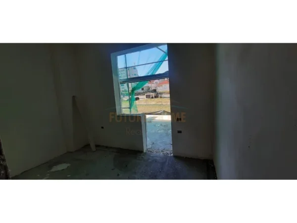 Pogradec, shitet apartament 1+1 Kati 0, 70 m² 76.900 € (Rruga Sul Starovari ,Pogradec)