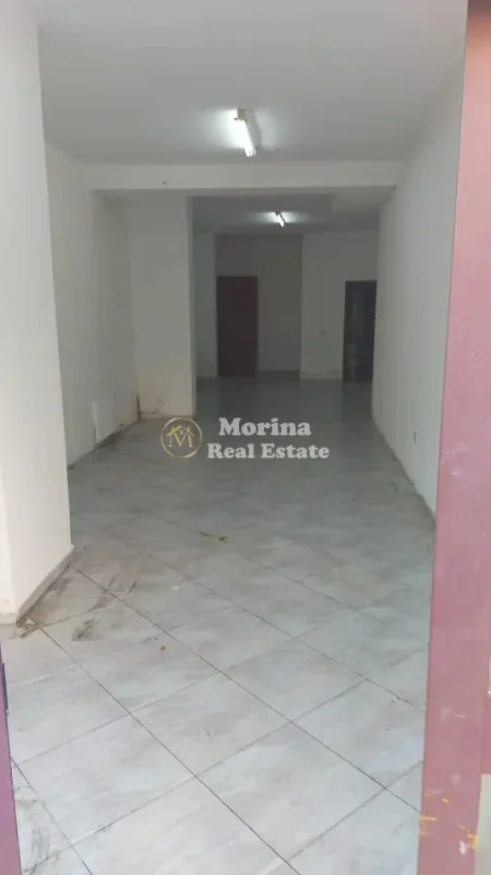 Tirane, jepet me qera ambjent biznesi Kati 0, 70 m² 400 € (Rruga Siri Kodra)