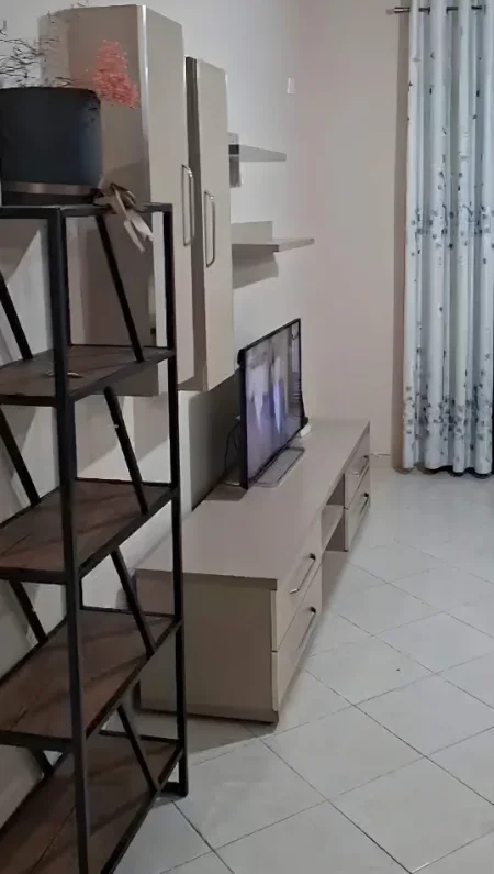 Tirane, jepet me qera apartament 1+1+Ballkon Kati 7, 76 m² 400 € (Astir)