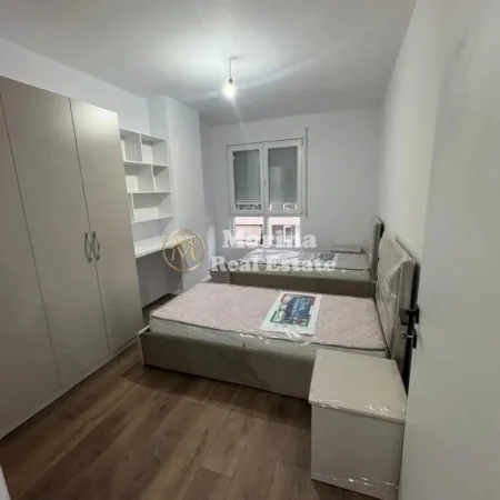 Tirane, jepet me qera apartament 2+1 Kati 5, 80 m² 650 € (Rruga 5 Maji)