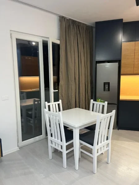 Tirane, jepet me qera apartament 1+1 Kati 3, 62 m² 550 € (RIVER REZIDENCE)