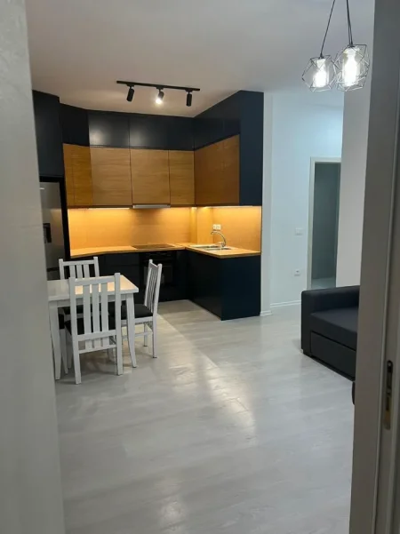 Tirane, jepet me qera apartament 1+1 Kati 3, 62 m² 550 € (RIVER REZIDENCE)