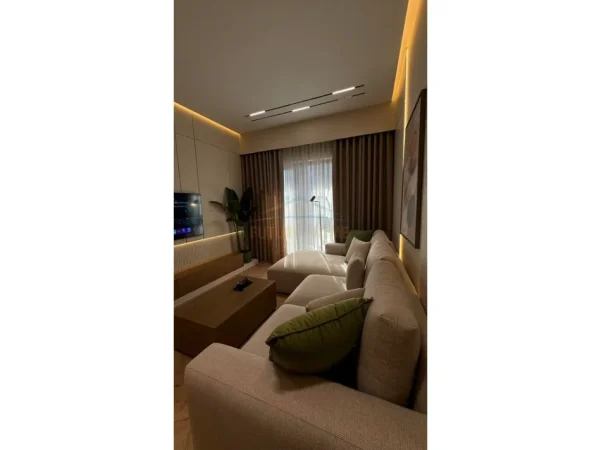 Tirane, jepet me qera apartament 2+1 Kati 9, 113 m² 1.800 € (Golden Tower Residence)