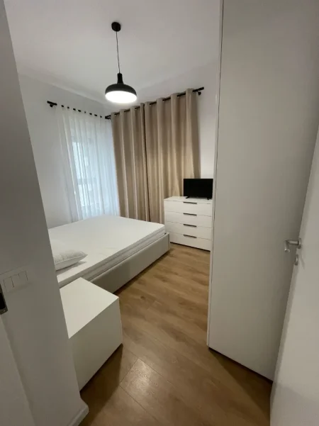 Tirane, jepet me qera apartament 2+1 , 77 m² 550 € (Rezidenca Kadiu)