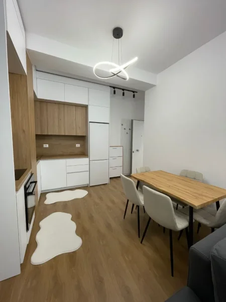 Tirane, jepet me qera apartament 2+1 , 77 m² 550 € (Rezidenca Kadiu)