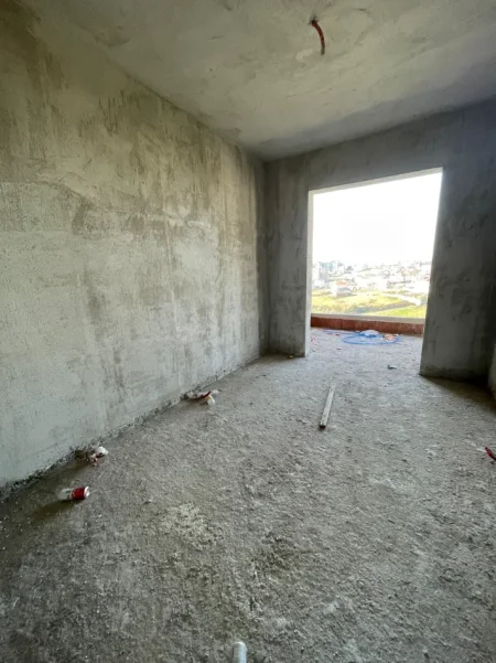 Tirane, shes apartament 2+1+Ballkon Kati 3, 103 m² 92.500 € (Rruga Lefter Talo)