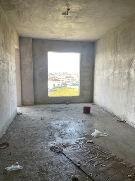 Tirane, shes apartament 2+1+Ballkon Kati 3, 103 m² 92.500 € (Rruga Lefter Talo)