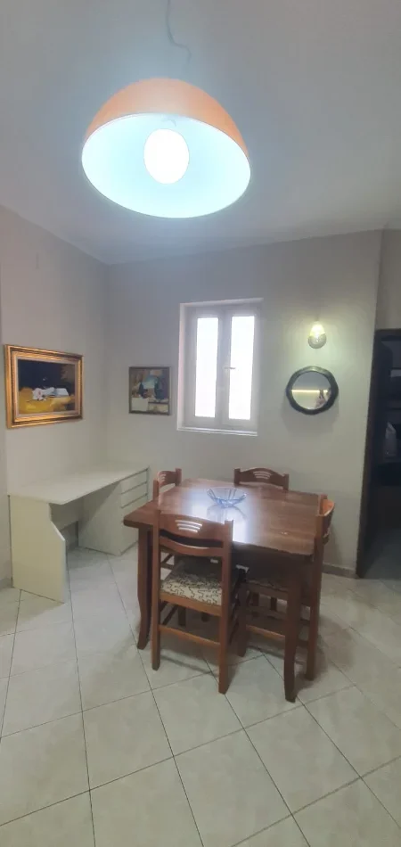 🏡 JEPET ME QERA HYRJA 4-KATESHE ME TIPOLOGJINE 2+1 TEK FUSHA E ALI DEMIT