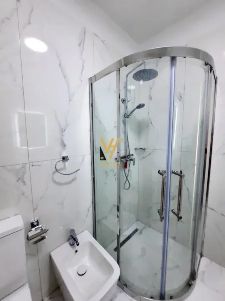 Tirane, jepet me qera garsonier Kati 5, 43 m² 470 € (DON BOSKO)