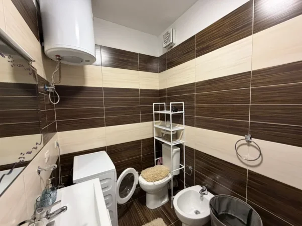 Tirane, shitet apartament 2+1+Ballkon Kati 6, 120 m² 270.000 €