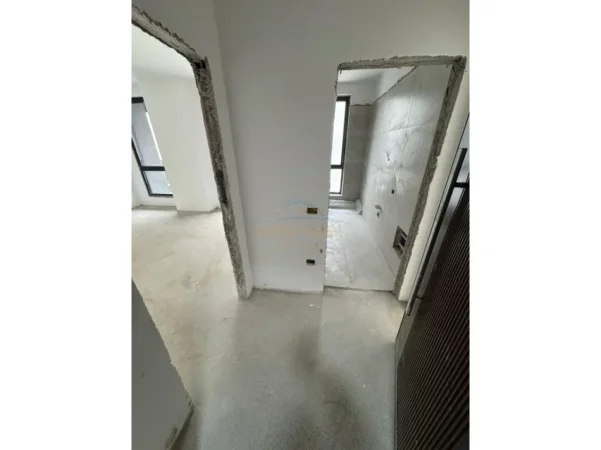 Tirane, shitet apartament 1+1 Kati 3, 75 m² 150.000 € 