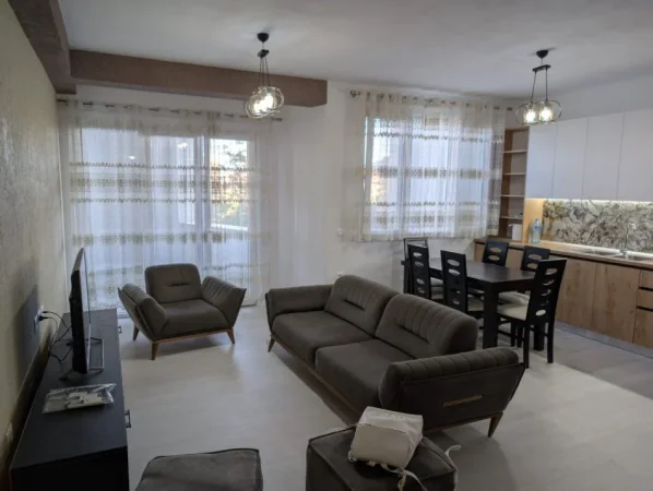 Tirane, jepet me qera apartament 1+1+Ballkon Kati 9, 72 m² 500 € (ASTIR)