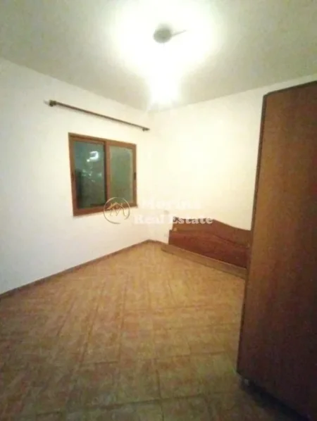 Tirane, jepet me qera apartament 1+1 Kati 1, 60 m² 250 € (Fresku)