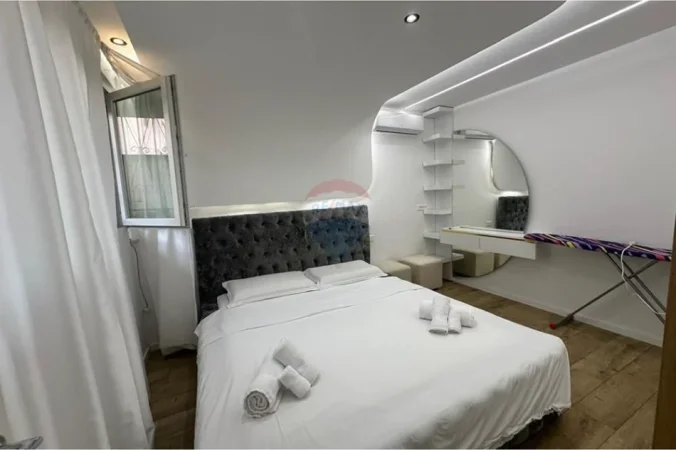 Tirane, jepet me qera apartament 1+1+Ballkon Kati 1, 60 m² 650 € (21 Dhjetori)