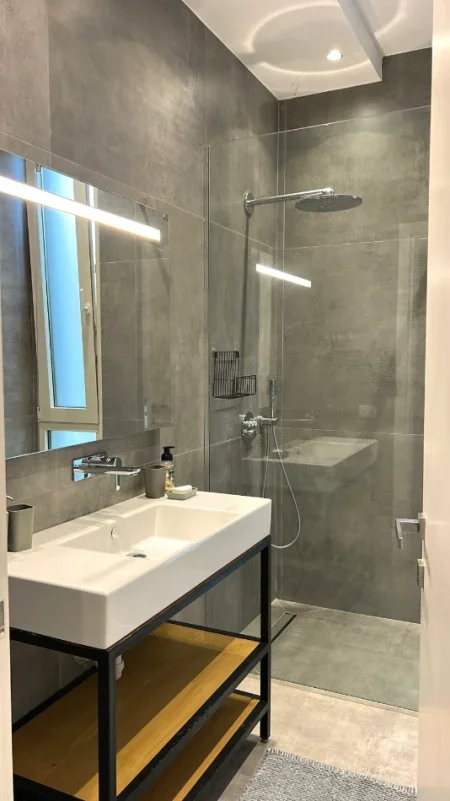 SHITET VILE BIG TWIN + GESTHOUSE NE GREEN COAST 1 , PALASE