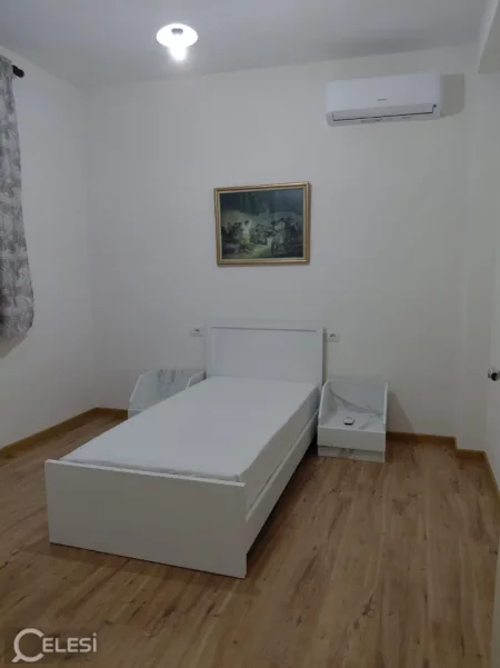 Tirane, jepet me qera Vile 2 Katshe Kati 2, 170 m² 800 € (ALI DEMI)