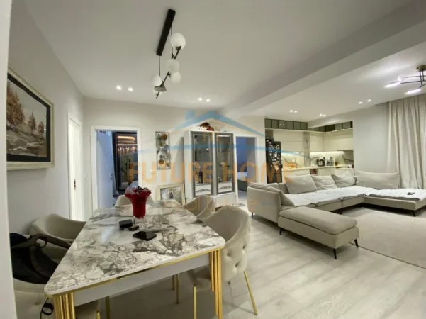 Tirane, shitet apartament 2+1 Kati 6, 110 m² 375.000 € (Prane Stadiumit Dinamo)