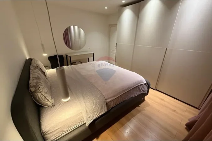 Tirane, jepet me qera apartament 1+1 Kati 4, 55 m² 650 € (Myslym Shyri)