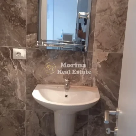 Tirane, jepet me qera apartament 1+1 Kati 5, 60 m² 400 € (Univers City)