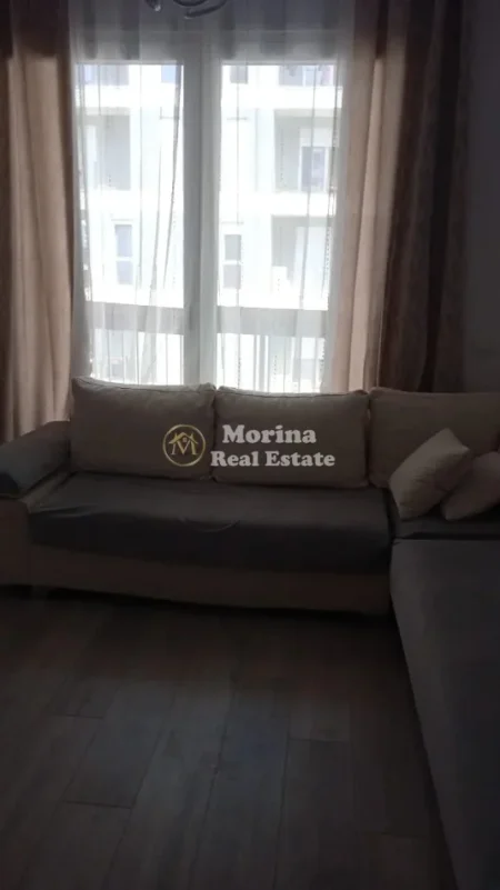 Tirane, jepet me qera apartament 1+1 Kati 5, 60 m² 400 € (Univers City)