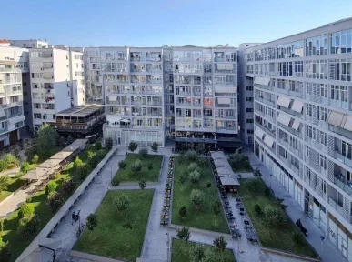 Tirane, jepet me qera zyre Kati 5, 115 m² 1.000 € (Kika 2)