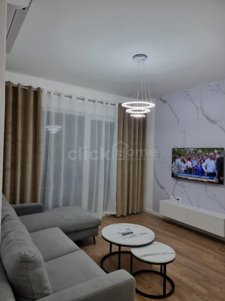 Tirane, jepet me qera apartament 1+1+ Post parkimi , 61 m² 850 € (Anton Lufi)