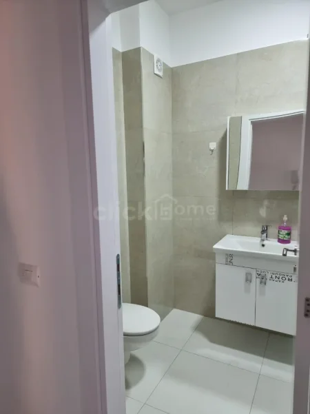 Tirane, jepet me qera apartament 1+1+ Post parkimi , 61 m² 850 € (Anton Lufi)