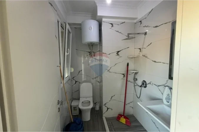 Vlore, shitet apartament 1+1 Kati 2, 65 m² (Rruga Sazani, Vlore)