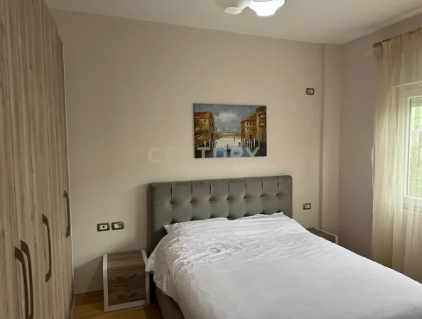 Tirane, jepet me qera apartament 2+1 Kati 3, 86 m² 520 € (Pallati i Brigadave)