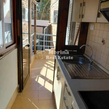 Tirane, jepet me qera apartament 1+1 Kati 3, 60 m² 500 € (Rruga Siri Kodra)