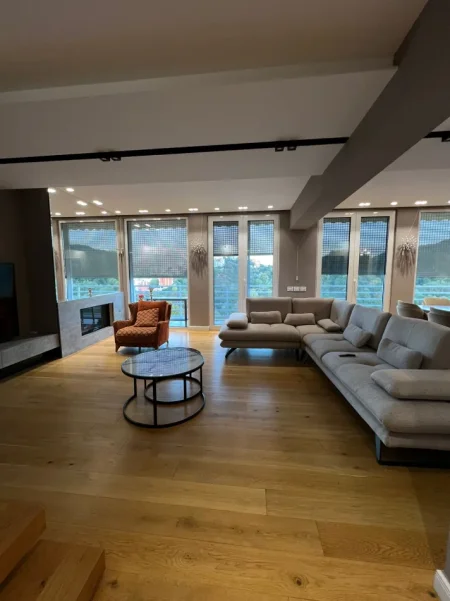 Tirane, jepet me qera apartament 3+1 , 107 m² 2.000 € (Kodra e Diellit 1)