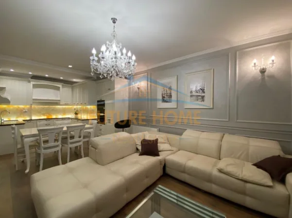 Tirane, jepet me qera apartament 2+1 Kati 8, 140 m² 3.000 € (Ambasador 3)