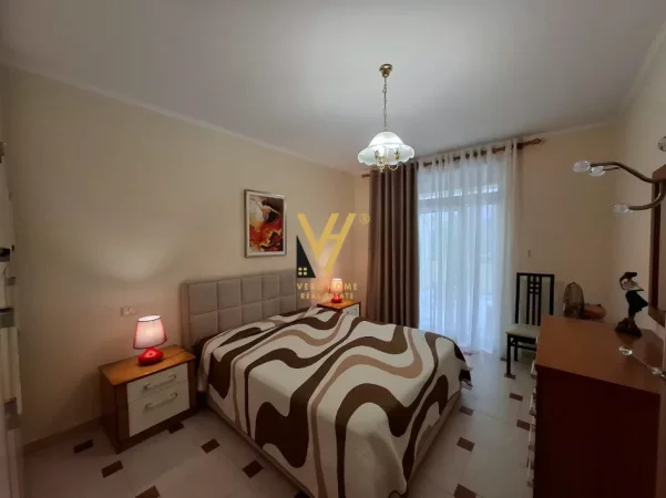 Tirane, jepet me qera apartament 1+1+Ballkon Kati 2, 120 m² 650 € (KOPSHTI ZOOLOGJIK)
