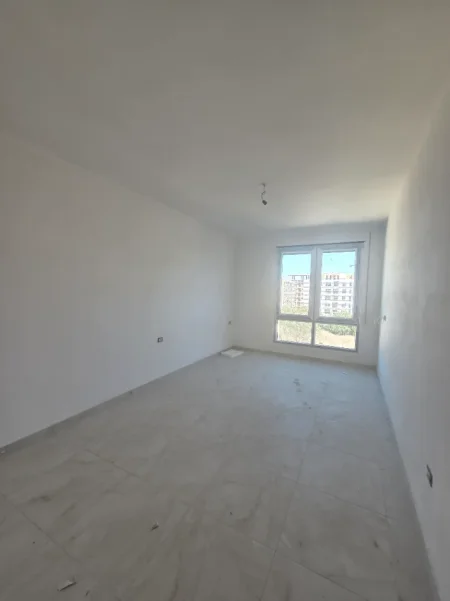 Tirane, shes apartament 1+1+Ballkon , 66 m² 99.630 € (Qerret)