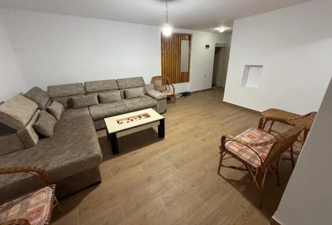 Tirane, jepet me qera apartament 2+1 Kati 4, 120 m² 650 € (Myslym Shyr)