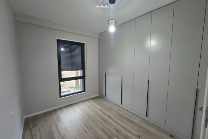 Tirane, shes apartament 2+1 Kati 4, 102 m² 270.000 € (Rruga Xhanfize Keko)