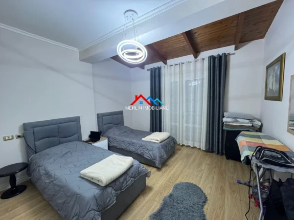 Tirane, shitet apartament 3+1+Ballkon Kati 4, 150 m² 250.000 € (RRUGA BILL KLINTON,KODRA E DIELLIT)