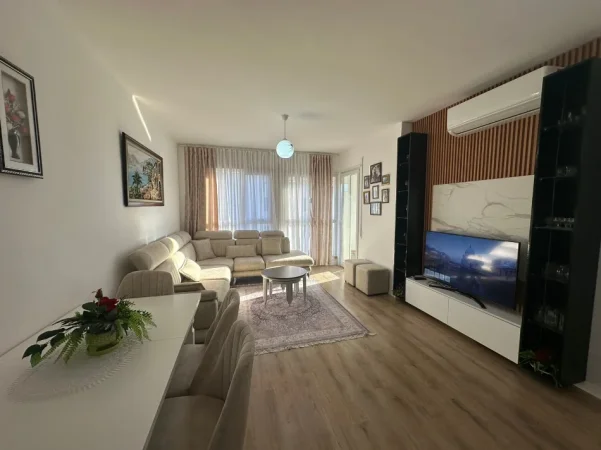 Tirane, jepet me qera apartament 2+1 Kati 4, 92 m² 700 € (Don Bosko)
