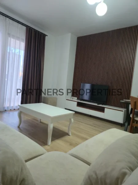 Tirane, jepet me qera apartament 1+1 Kati 2, 70 m² 500 € (astir oslo bar)